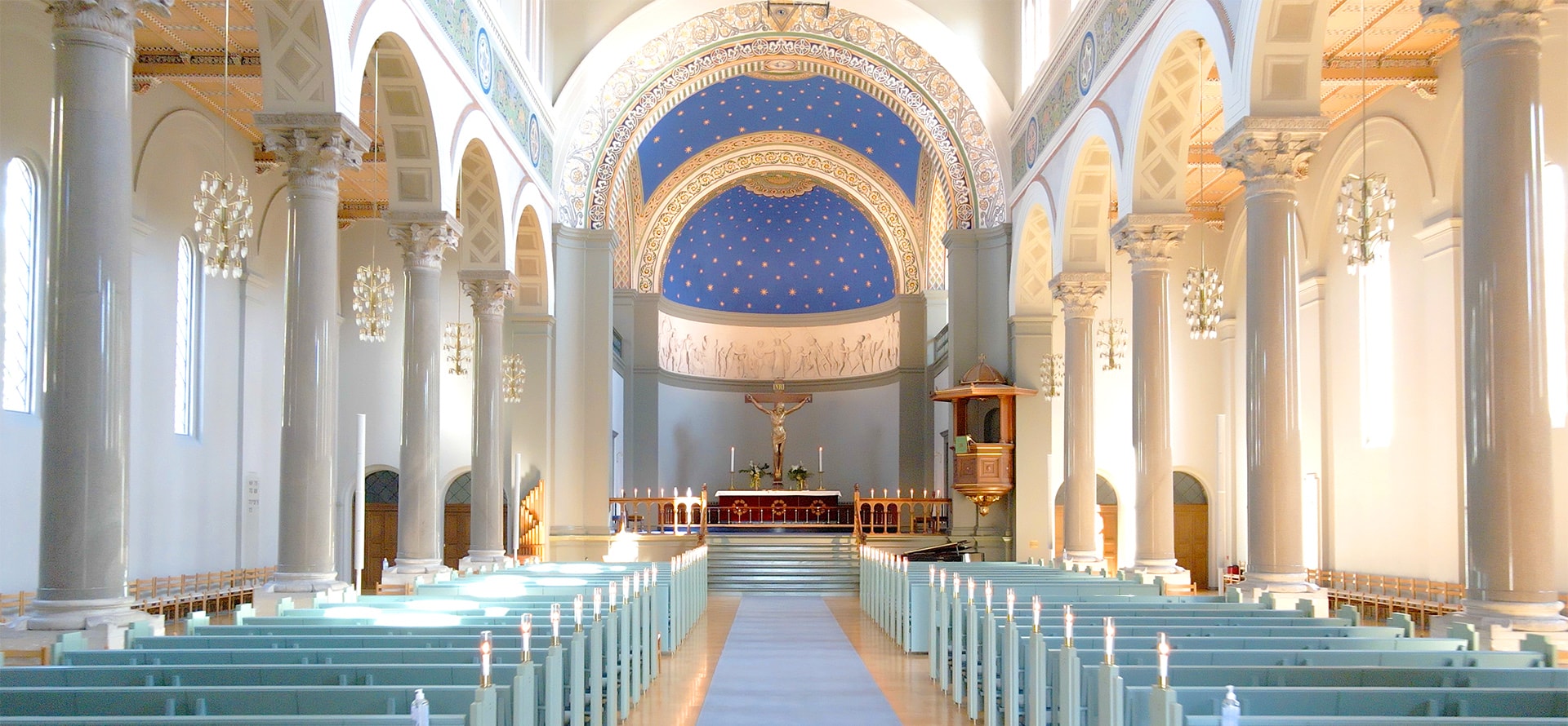 Sankt Paul's church interior
